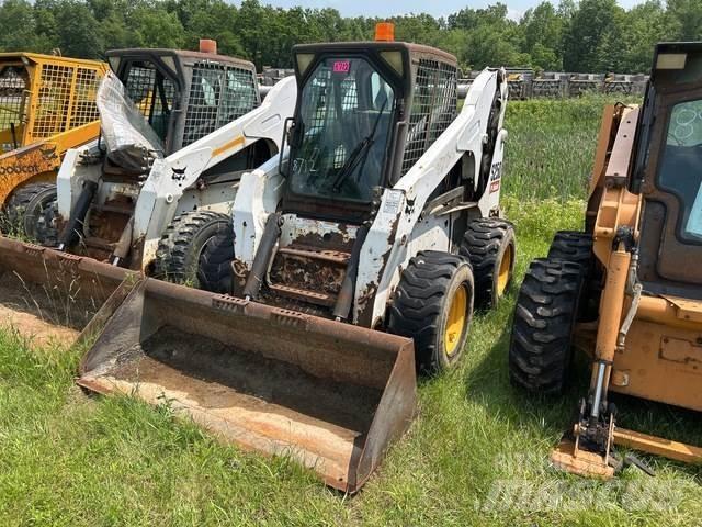 Bobcat S250 Šmykom riadené nakladače