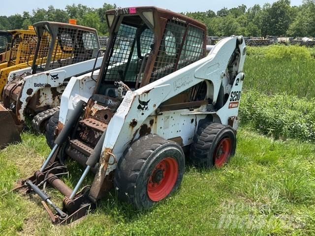Bobcat S250 Šmykom riadené nakladače
