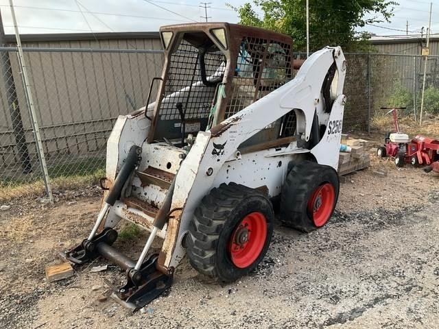 Bobcat S250 Šmykom riadené nakladače