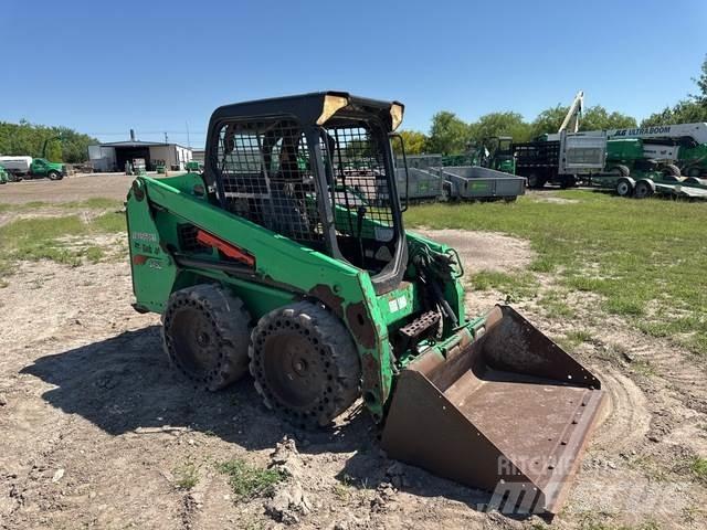 Bobcat S450 Šmykom riadené nakladače