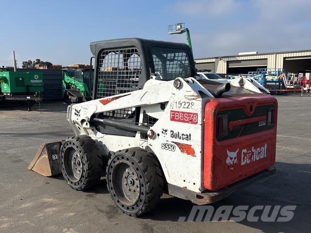 Bobcat S550 Šmykom riadené nakladače