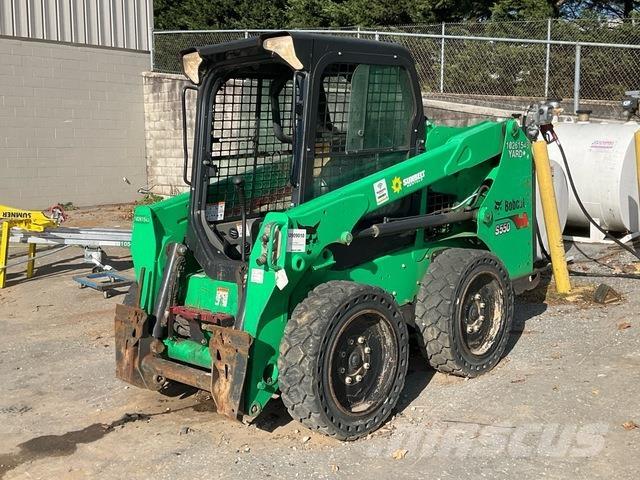 Bobcat S550 Šmykom riadené nakladače