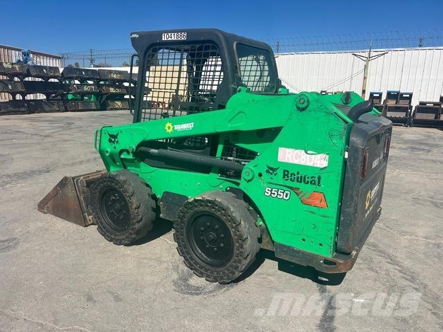 Bobcat S550 Šmykom riadené nakladače