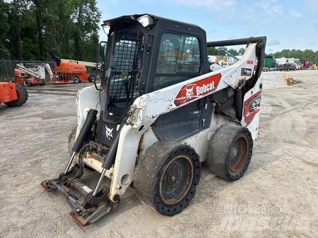 Bobcat S76 Šmykom riadené nakladače