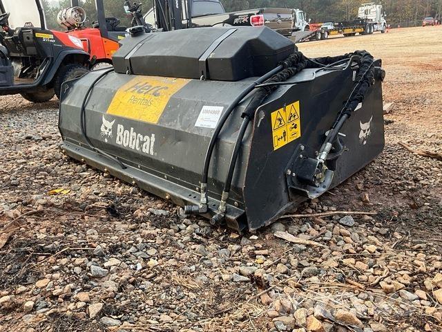 Bobcat SWB72 Zametacie kefy