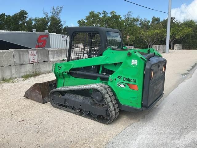 Bobcat T550 Šmykom riadené nakladače