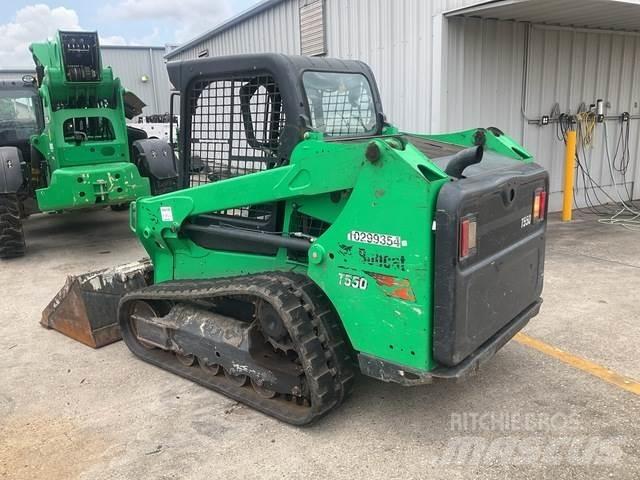 Bobcat T550 Šmykom riadené nakladače