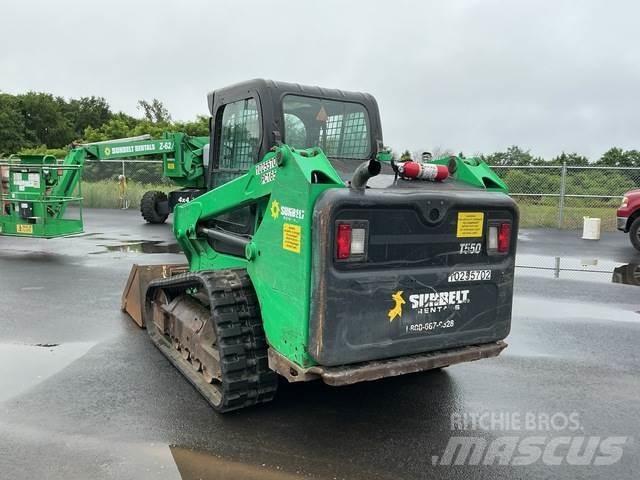 Bobcat T550 Šmykom riadené nakladače