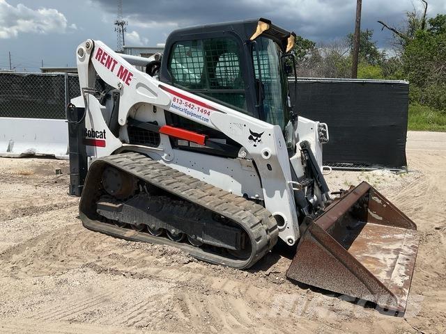 Bobcat T750 Šmykom riadené nakladače