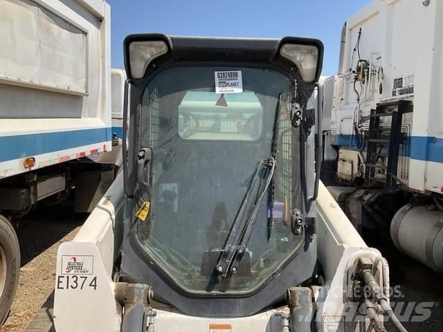 Bobcat T870 Šmykom riadené nakladače