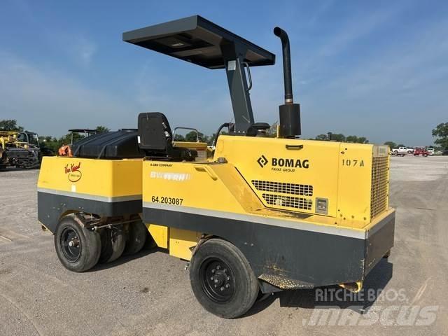 Bomag BW11RH Pneumatikové valce