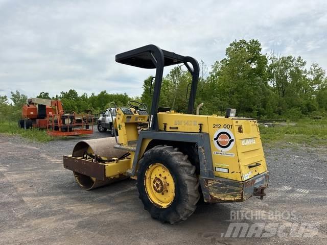 Bomag BW142D Ťahačové valce