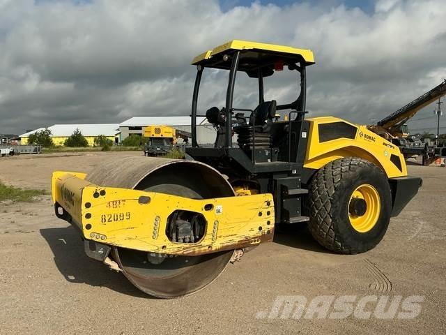 Bomag BW211D-5 Ťahačové valce