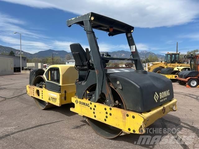 Bomag BW266AD Pneumatikové valce