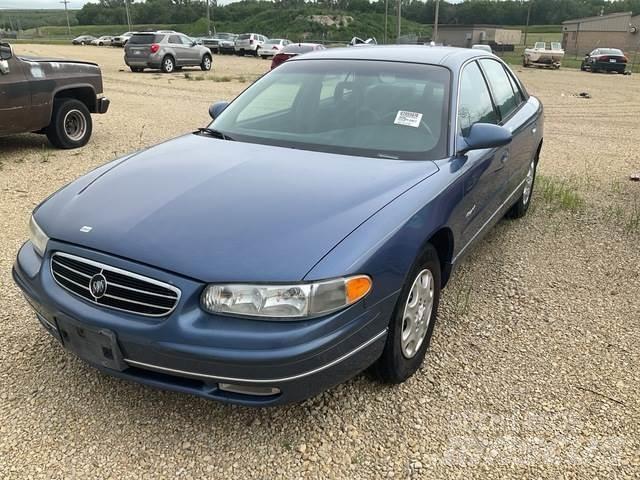 Buick Regal LS Automobily