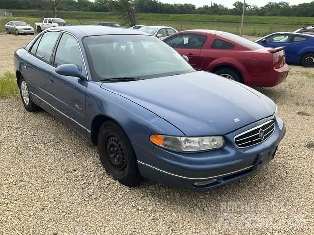 Buick Regal LS Automobily