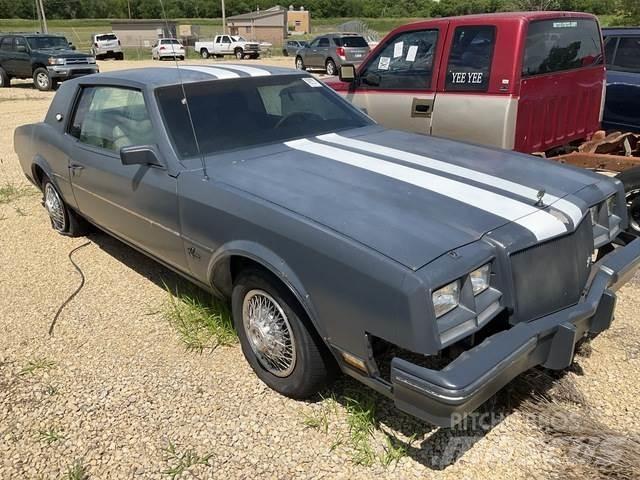 Buick Riviera Automobily