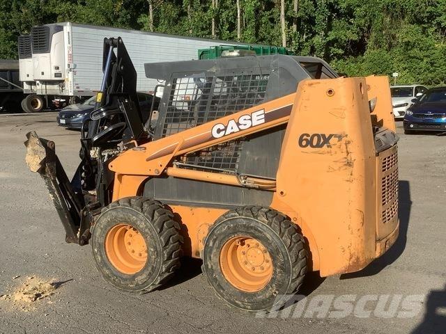 CASE 60XT Šmykom riadené nakladače