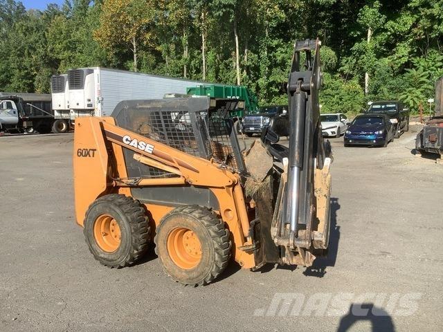 CASE 60XT Šmykom riadené nakladače