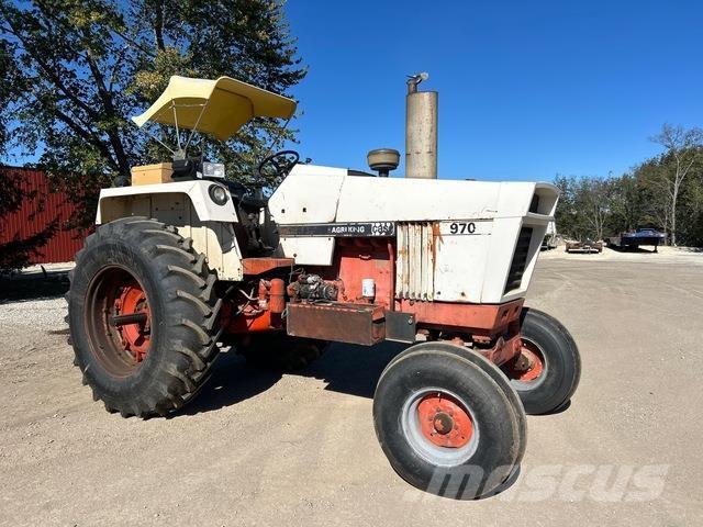CASE 970 Traktory