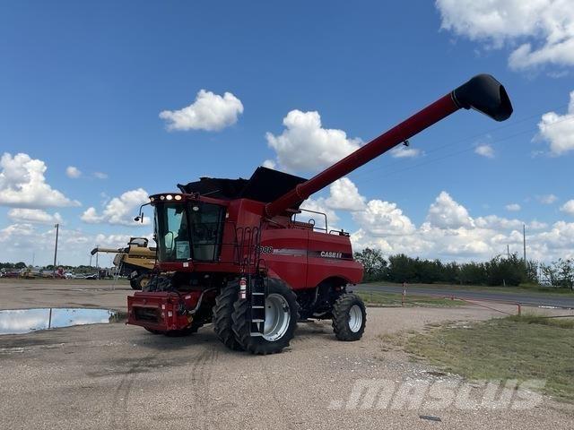 Case IH 7088 Kombinované zberacie stroje