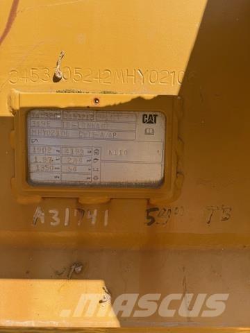 CAT  Ďalšie komponenty