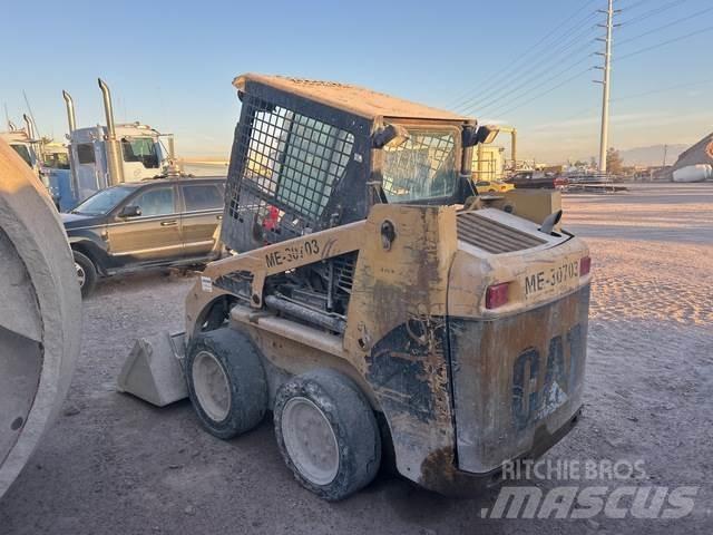 CAT 216B Šmykom riadené nakladače