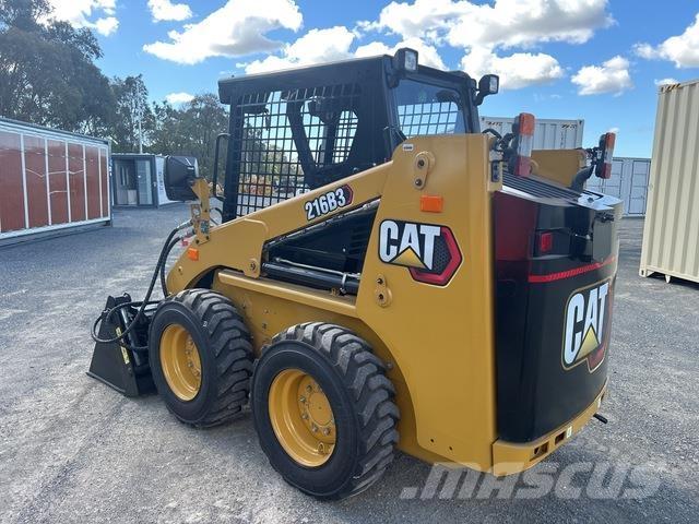 CAT 216B3 Šmykom riadené nakladače