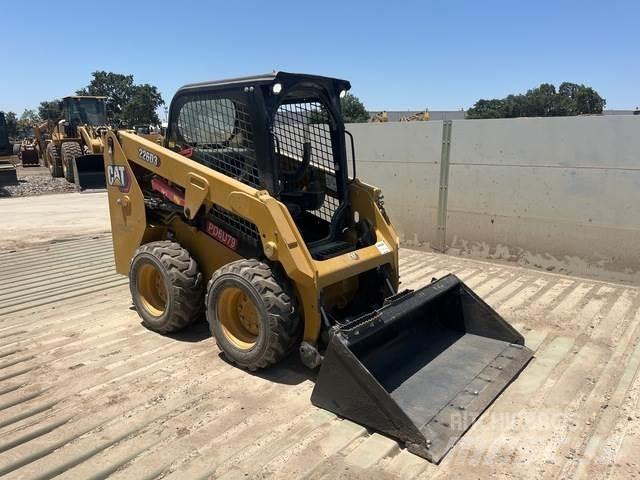 CAT 226D3 Šmykom riadené nakladače