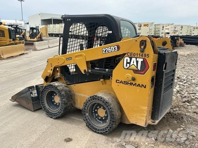 CAT 226D3 Šmykom riadené nakladače