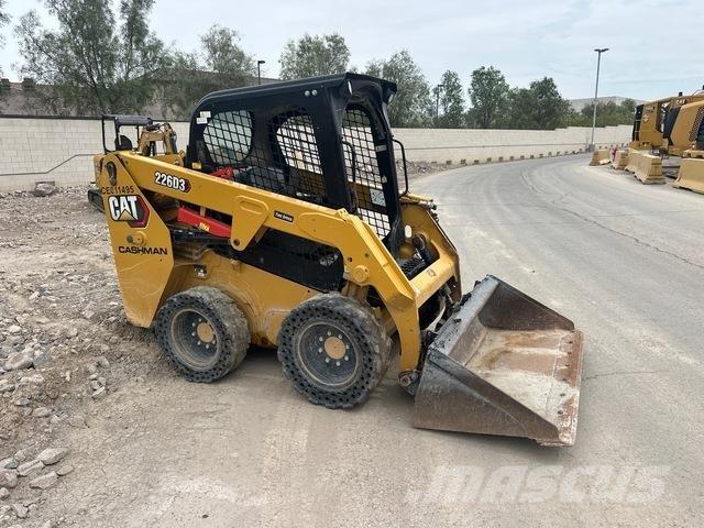 CAT 226D3 Šmykom riadené nakladače