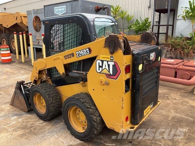 CAT 226D3 Šmykom riadené nakladače