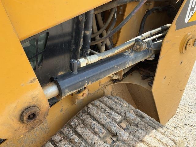 CAT 239D Šmykom riadené nakladače