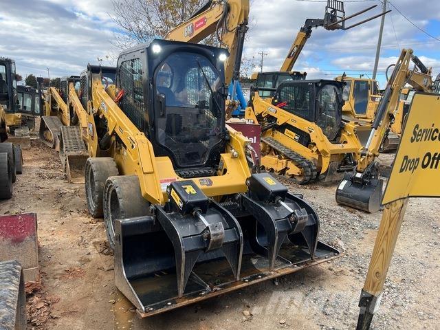 CAT 242D3 Šmykom riadené nakladače