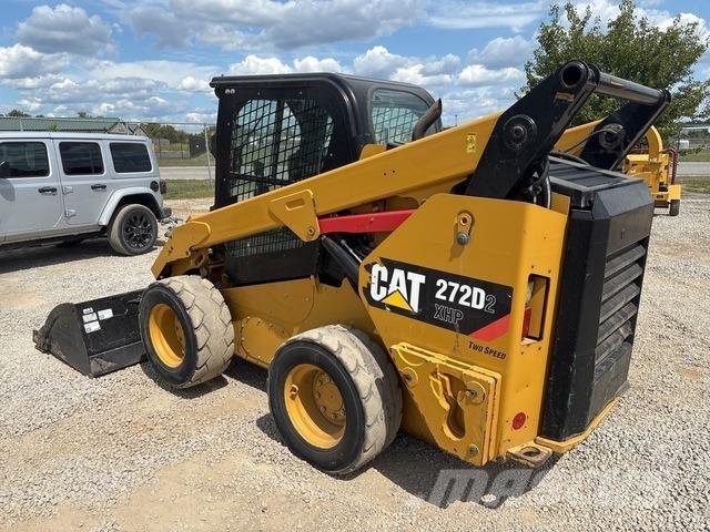 CAT 272D2 XHP Šmykom riadené nakladače