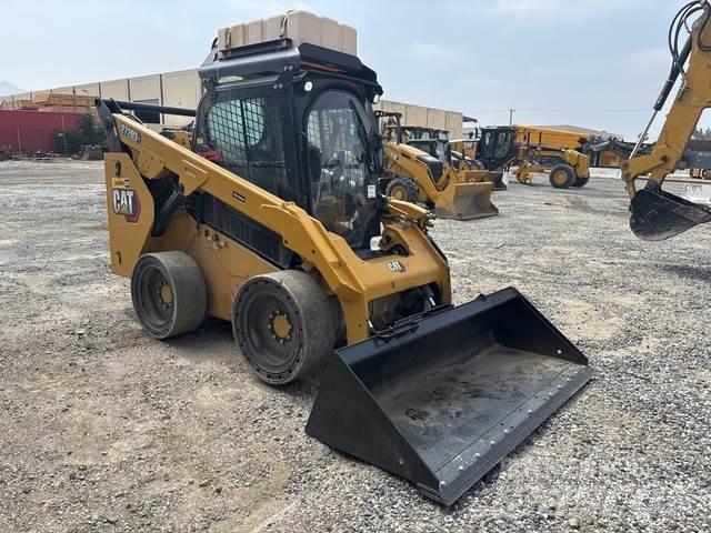 CAT 272D3 XE Šmykom riadené nakladače