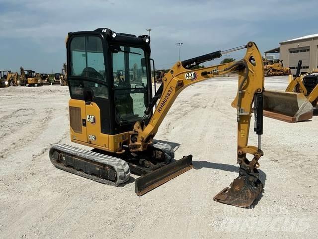 CAT 302 CR Pásové rýpadlá