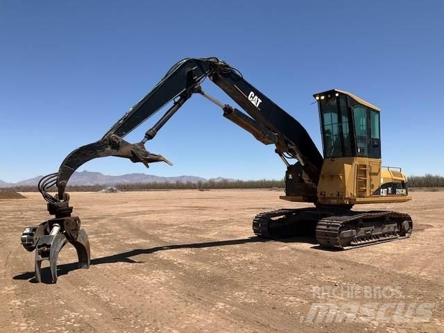 CAT 320C Lesné nakladače
