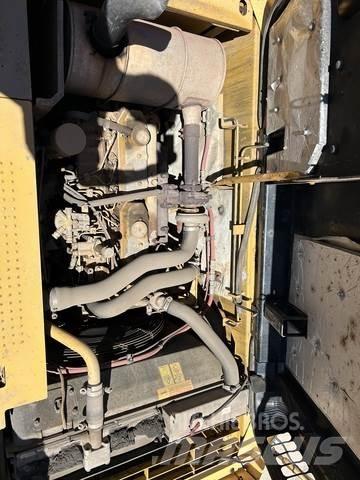 CAT 320D Pásové rýpadlá