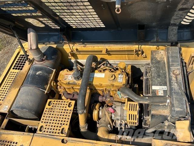 CAT 322C L Pásové rýpadlá