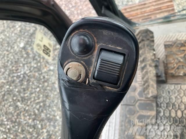 CAT 323 Pásové rýpadlá
