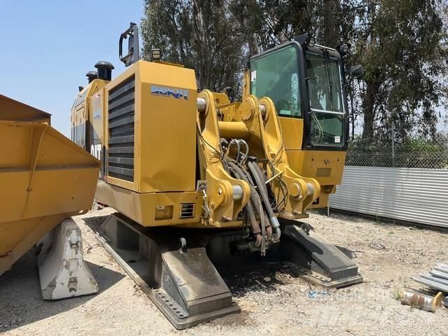 CAT 5110B Pásové rýpadlá