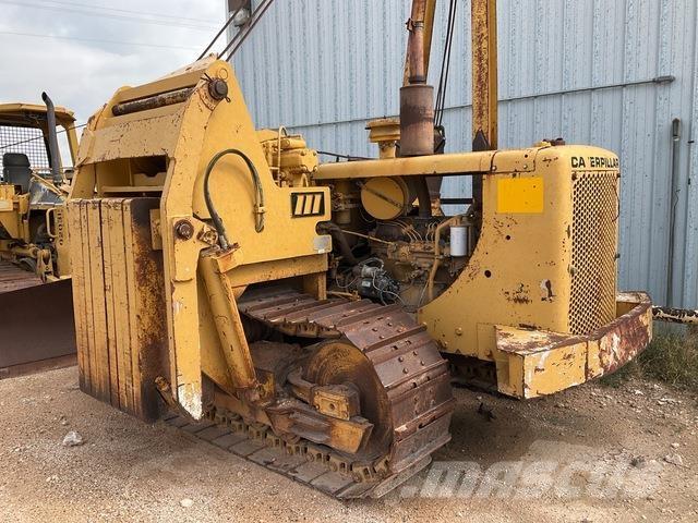 CAT 561C Ukladače potrubia