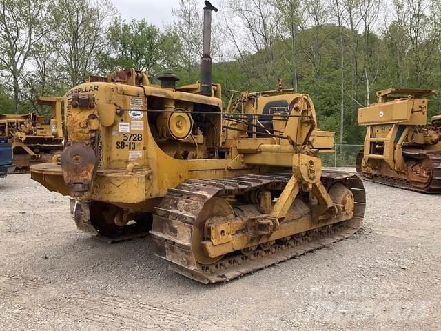 CAT 572E Stavebníctvo - ostatné