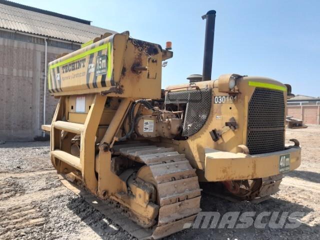 CAT 572F Ukladače potrubia