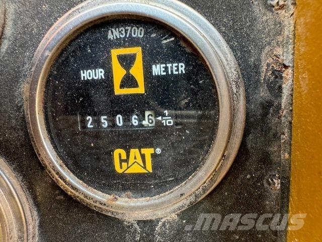 CAT 583H Ukladače potrubia