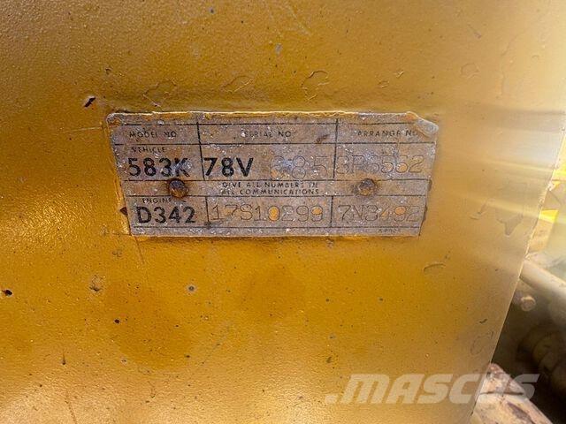 CAT 583K Ukladače potrubia