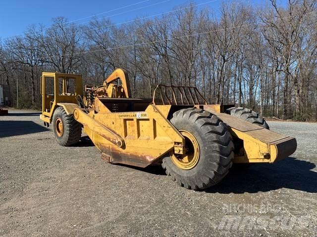 CAT 613B Skrejpre