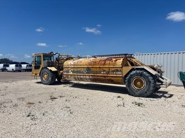 CAT 613C Cisterny na vodu