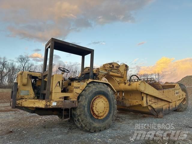 CAT 621 Skrejpre